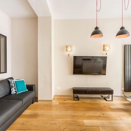 Design Et Confort Near Champs Elysees باريس المظهر الخارجي الصورة